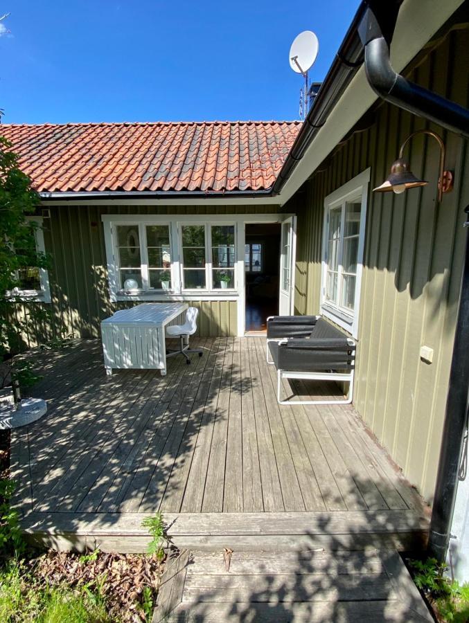 Villa I Norrtaelje Exterior foto